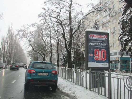 Фото рекламної площини за адресою Русанівська набережна, 10 (біля Супермаркету "Сільпо" та ресторану "Муракамі")