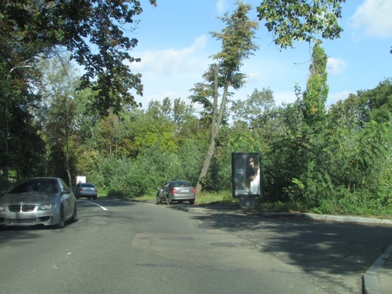 Фото рекламної площини за адресою Паркова дорога,  після  КВЦ "Парковий" (рух до центру)