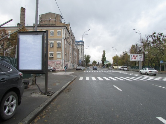 Фото рекламной плоскости по адресу Набережно-Хрещатицька, 49а / Щекавицька
