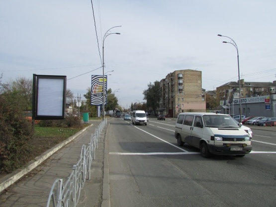 Фото рекламної площини за адресою Набережно-Лугова, 8 / Оленівська ,(світлофор) АЗС "ВОГ"