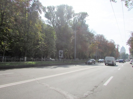 Фото рекламной плоскости по адресу Московська, 37