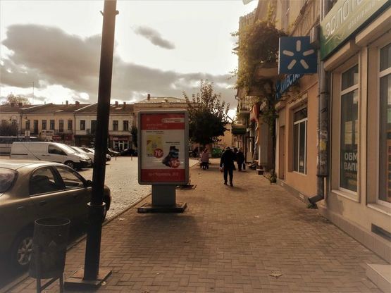 Фото рекламной плоскости по адресу пл. Відродження (біля Імексбанку)