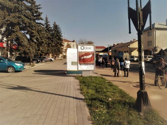 Фото рекламної площини за адресою пр. Грушевського (готель "Прикарпаття")