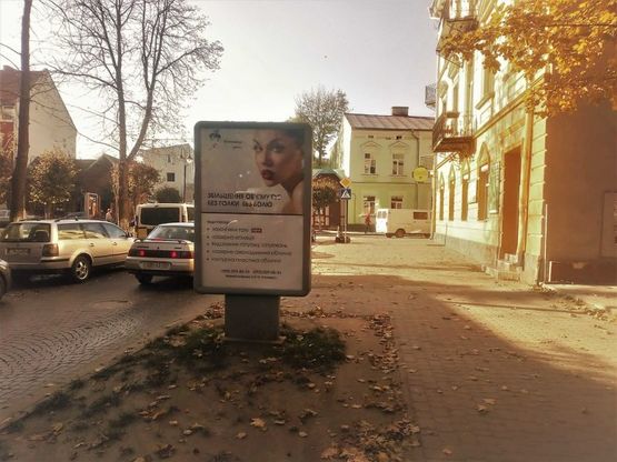 Фото рекламной плоскости по адресу бул. Л. Українки (біля "Ізюму")