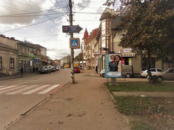 Фото рекламної площини за адресою вул. Мазепи (біля маг. Автоманія)