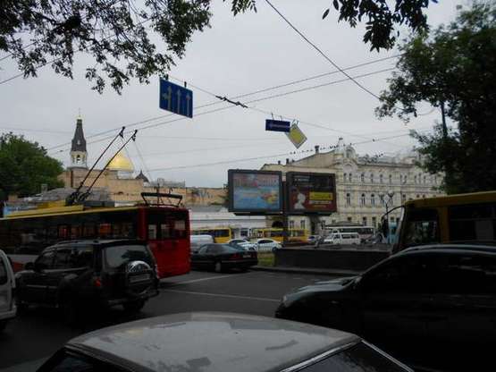Фото рекламної площини за адресою Привокзальная площадь / ул. Пантелеймоновская (возле "Макдональдз" (скролл ліва)
