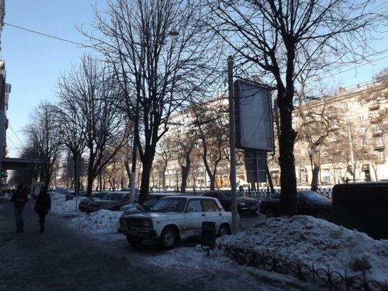 Фото рекламной плоскости по адресу пр.Д.Яворницького, 67д/пр. Карла Маркса, 67Д