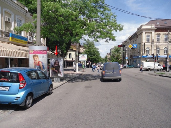 Фото рекламної площини за адресою вул. Січових Стрільців, 4, поруч Райфайзен Банк Аваль, Картопляна Хата, пиццерия Оле-Оле/ул. Артема, рядом Райфайзен Банк Аваль, Картопляна Хата, пиццерия Оле-Оле