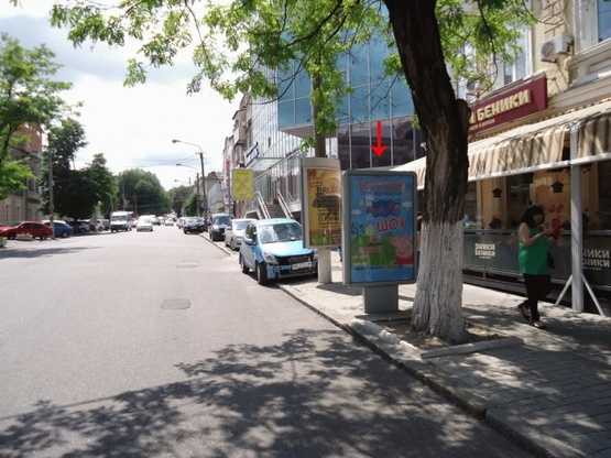 Фото рекламної площини за адресою вул. Січових Стрільців, 4, поруч Райфайзен Банк Аваль, Картопляна Хата, пиццерия Оле-Оле/ул. Артема, рядом Райфайзен Банк Аваль, Картопляна Хата, пиццерия Оле-Оле