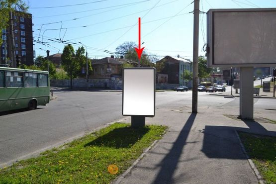 Фото рекламной плоскости по адресу пр. Пушкіна, на розподільчій алеї, від вул. А.Фабра до просп. О.Поля -1-/пр. Пушкина, на разделительной аллее, от ул. Серова до пр. Кирова -1-