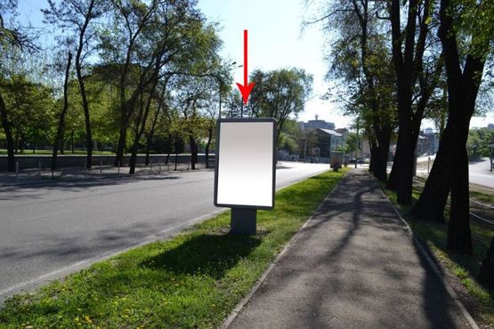 Фото рекламной плоскости по адресу пр. Пушкіна, на розподільчій алеї, від вул. А.Фабра до просп. О.Поля -3-/пр. Пушкина, на разделительной аллее, от ул. Серова до пр. Кирова -3-