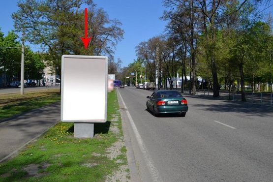 Фото рекламної площини за адресою пр. Пушкіна, на розподільчій алеї, від вул. А.Фабра до просп. О.Поля -5-/пр. Пушкина, на разделительной аллее, от ул. Серова до пр. Кирова -5-