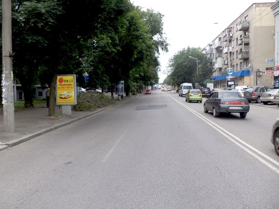 Фото рекламної площини за адресою Пр. Гагаріна, 57 (ТЦ Літо)/пр.Гагарина, 57 (ТЦ Лето)