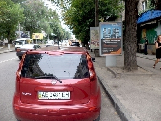 Фото рекламной плоскости по адресу Пр. Гагаріна, 24, Супермаркет Браво/пр.Гагарина, 24 - Супермаркет БРАВО (Sn.Tropez)