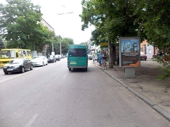 Фото рекламної площини за адресою Пр. Гагаріна, 16, Салон Юність/пр.Гагарина, 16, Салон Юность