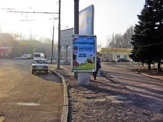 Фото рекламной плоскости по адресу Запорізьке шосе, 4 (р-н підстанції) пл.Космічна/Запорожское шоссе, 4 (р-н подстанции) пл.Космическая