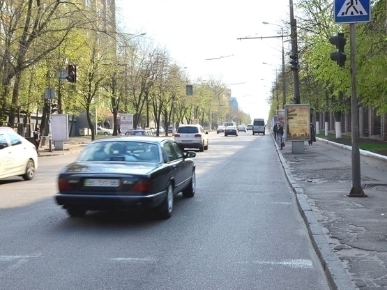 Фото рекламной плоскости по адресу пр.Гагаріна, 26, перехрестя пр. Гагаріна з вул.Медичною, світлофор/пр.Гагарина, 26, перекрёсток пр. Гагарина и ул.Медицинской, светофор