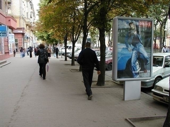 Фото рекламної площини за адресою пр.Дмитра Яворницького 115/пр. К. Маркса, 115,