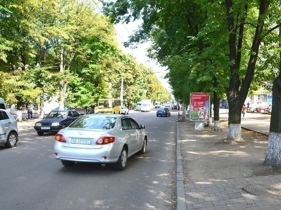 Фото рекламної площини за адресою вул.Титова - вул.Суворова (2), ТРЦ Appolo, АТБ, стадіон Метеор/ул.Титова, 27 - ул.Суворова (2), ТРЦ Appolo, АТБ, стадион Метеор