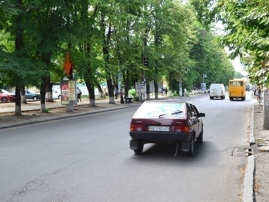 Фото рекламной плоскости по адресу вул.Титова - вул.Суворова (2), ТРЦ Appolo, АТБ, стадіон Метеор/ул.Титова , 27- ул.Суворова (2), ТРЦ Appolo, АТБ, стадион Метеор