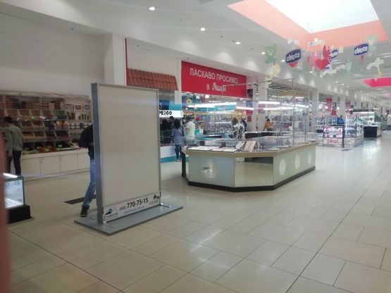 Фото рекламної площини за адресою ТРЦ Ривьера 3