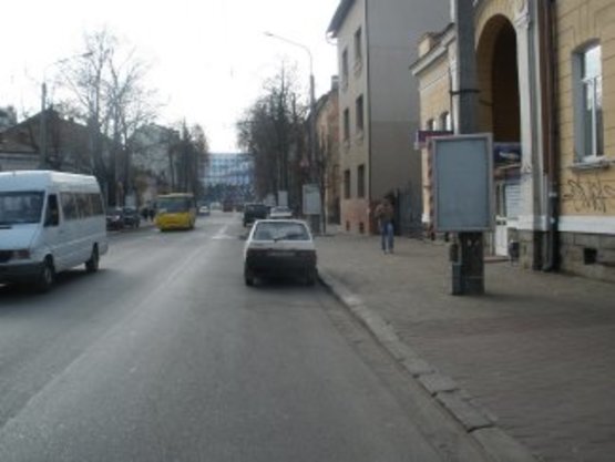 Фото рекламной плоскости по адресу вул. Лепкого 25 №9 ст А