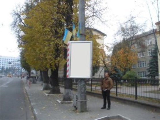 Фото рекламной плоскости по адресу вул. Лепкого (школа №14) №12 ст А