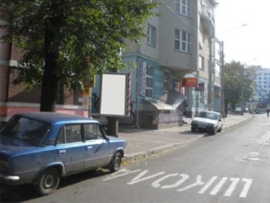 Фото рекламної площини за адресою вул. Лепкого 10 №15 ст Б