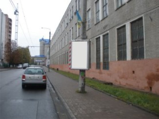 Фото рекламной плоскости по адресу вул. Мельника №5 ст А