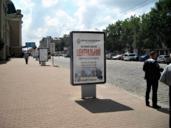Фото рекламной плоскости по адресу Привокзальна (вхід в ЖД вокзал) №6