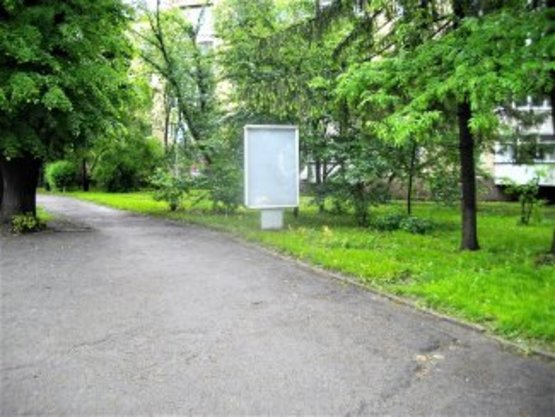 Фото рекламной плоскости по адресу Довга  міська поліклініка навпроти зупинки