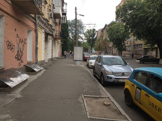 Фото рекламної площини за адресою ул. Волошкая 28/40