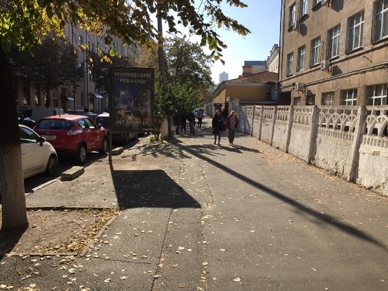 Фото рекламної площини за адресою ул. Иллиннская 3/7