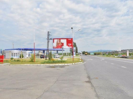 Фото рекламной плоскости по адресу Трасса на Словакию (объездная, поворот на Рынок, АЗС "Укрнафта") (напротив  Автоцент-Ужгород "Mitsubishi")