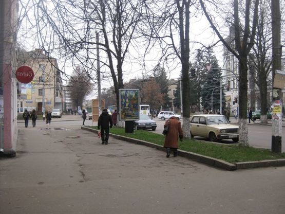 Фото рекламної площини за адресою ул. Театральная (Банк ПУМБ )