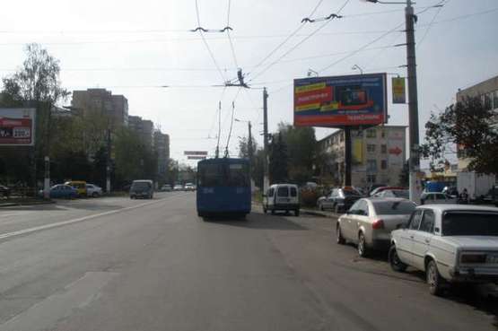 Фото рекламной плоскости по адресу Київська вул., 87 (призма)