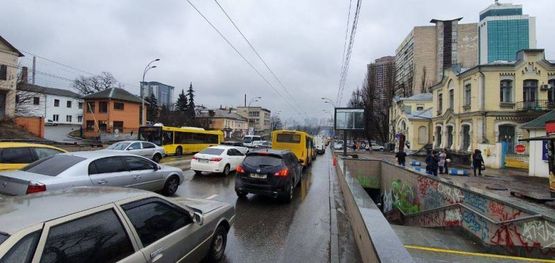 Фото рекламної площини за адресою ул. В. Черновола, 28/1 - "Охматдет" в напр. Воздухофлотского моста