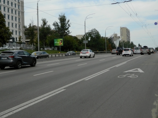 Фото рекламної площини за адресою б-р Дружбы Народов, 19 (возле Дома Мебели) - "Асвио Банк"