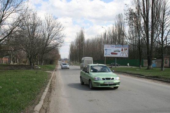 Фото рекламной плоскости по адресу вул.Чехова біля в’їзду на територію КЕМЗ