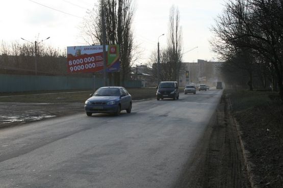 Фото рекламной плоскости по адресу вул.Чехова біля в’їзду на територію КЕМЗ