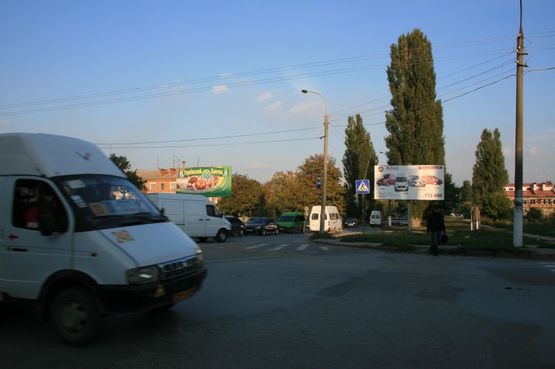 Фото рекламной плоскости по адресу перехрестя вул.Чехова та Нігинське шосе