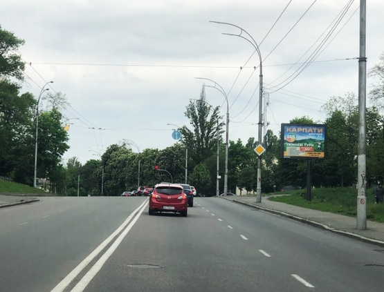 Фото рекламной плоскости по адресу Ул. Соломенская, 41. ПРОТАСОВ ЯР, на перекрестке, АЗС WOG. В сторону Соломенской площади