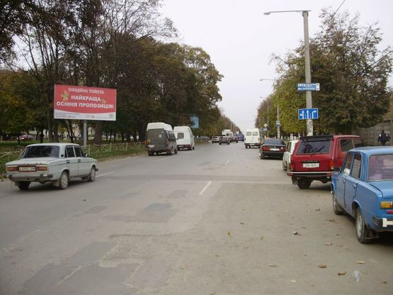 Фото рекламной плоскости по адресу пр. Грушевського, навпроти “Цитадель”