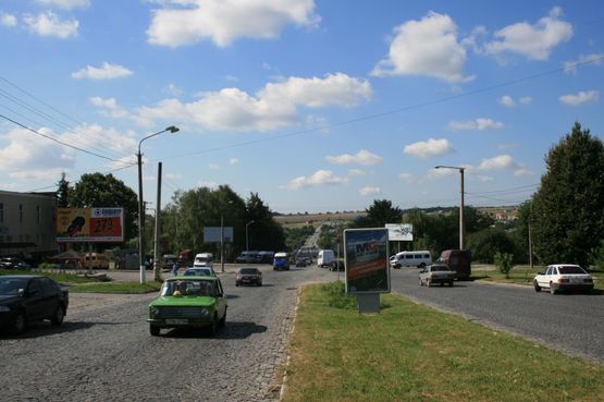 Фото рекламной плоскости по адресу перехрестя пр.Грушевського та вул.І.Франка