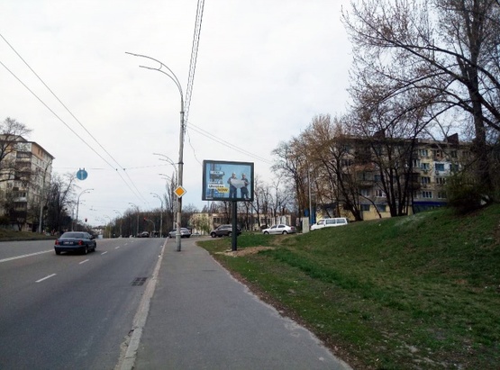 Фото рекламной плоскости по адресу Ул. Янгеля, напротив дома №4. НТУУ "КПИ", студенческий городок, учебные корпуса