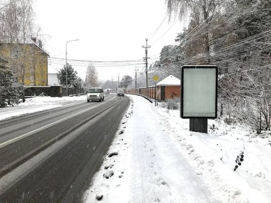 Фото рекламной плоскости по адресу Ул. Пушкина, перед поворотом на Ул. Солнечную