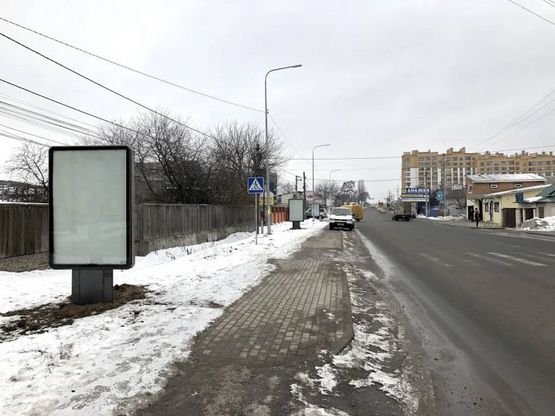 Фото рекламної площини за адресою Ул. Соборна 9 , перед АЗС