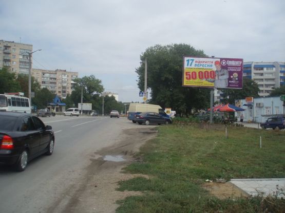 Фото рекламной плоскости по адресу р-н перехрестя Хмельницьке шоссе – вул.Черняхівського(біля Епіцентру)