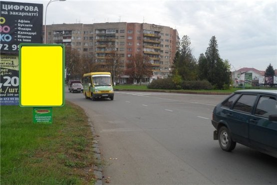 Фото рекламной плоскости по адресу м.Ужгород вул.Богдана Хмельницького, навпроти гот.Ужгород, біля 16-ти поверхівки, круговий рух