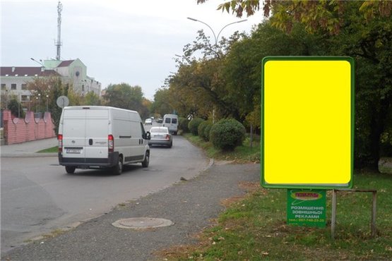 Фото рекламної площини за адресою м.Ужгород Слов'янська набережна, біля гот.Ужгород, ресторану Венеція, в сторону Боздошського парку